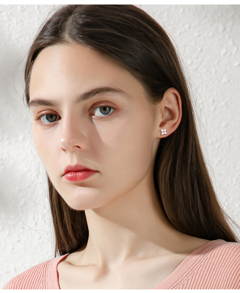 New Girls Silver Jewelry Classic S925 Silver Clover Earrings for Fashion Ladies with Moissanite, Best Gift for Her