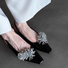 シープスキンバージョン〜女性用フレンチニュースタイル浅口スクエアトゥイブニングシューズ、黒気質花火スパゲッティストラップトゥサンダル