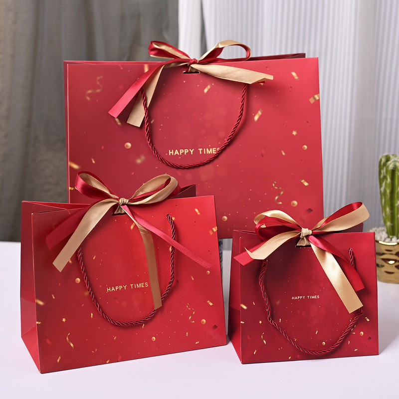 Wanjia Lamps Gift Bag Red Handbag Wedding Candy Packaging Bag with Ribbon Ready-Made Souvenir Paper Bag Discount
