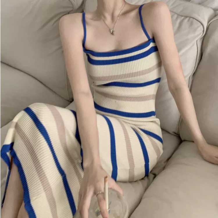 2023条纹针织吊带连衣裙女辣妹气质收腰包臀裙中长款美背复古裙子