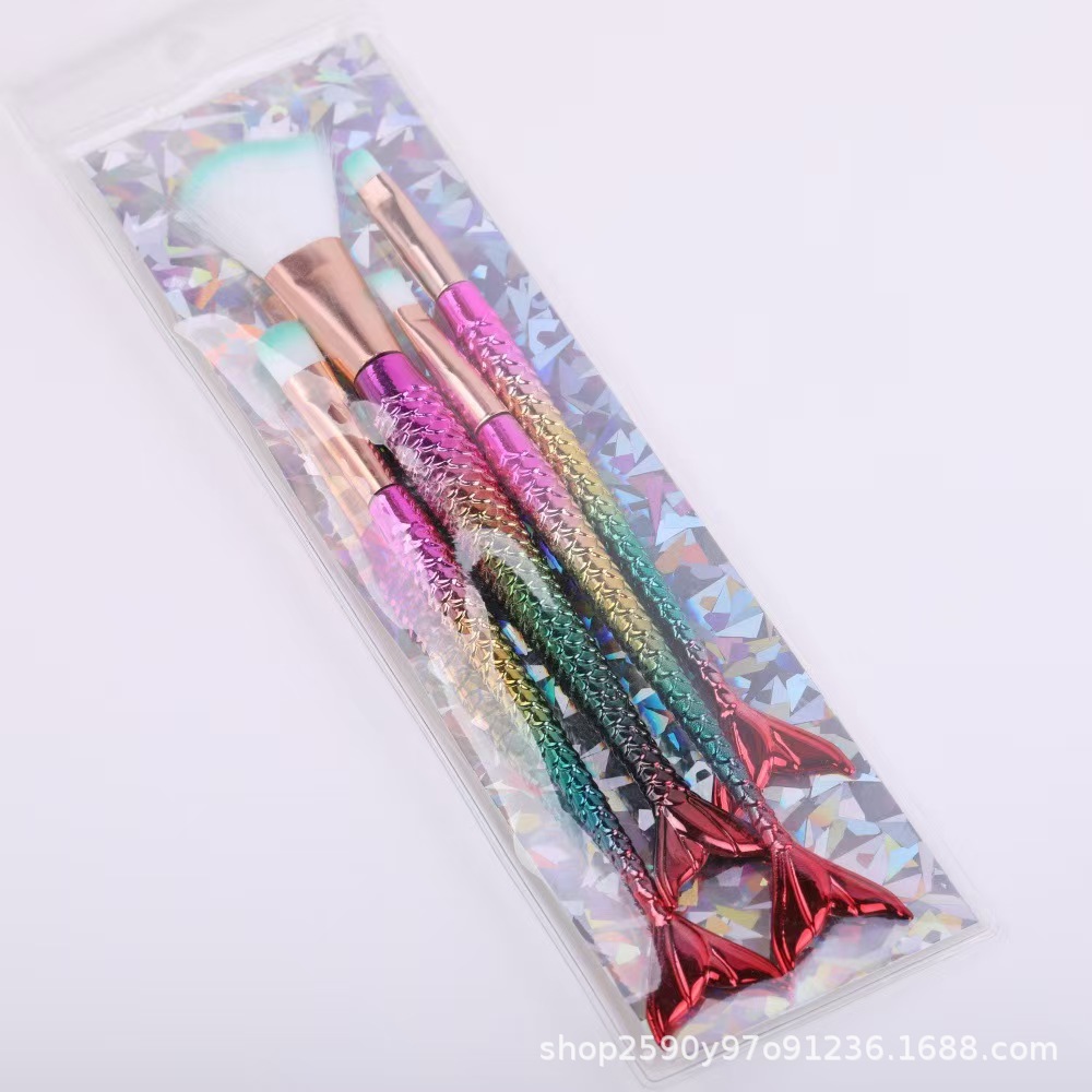 Cuatro cola de sirena transfronteriza venta caliente cepillo de maquillaje galvanizado pintura a granel sombra de ojos cepillo ceja cepillo conjunto completo de cepillo de maquillaje