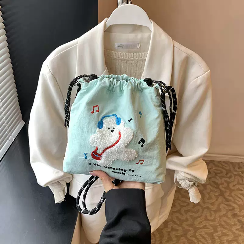 可爱少女小挎包2025新款潮卡通刺绣束口单肩包轻便小众日系斜挎包