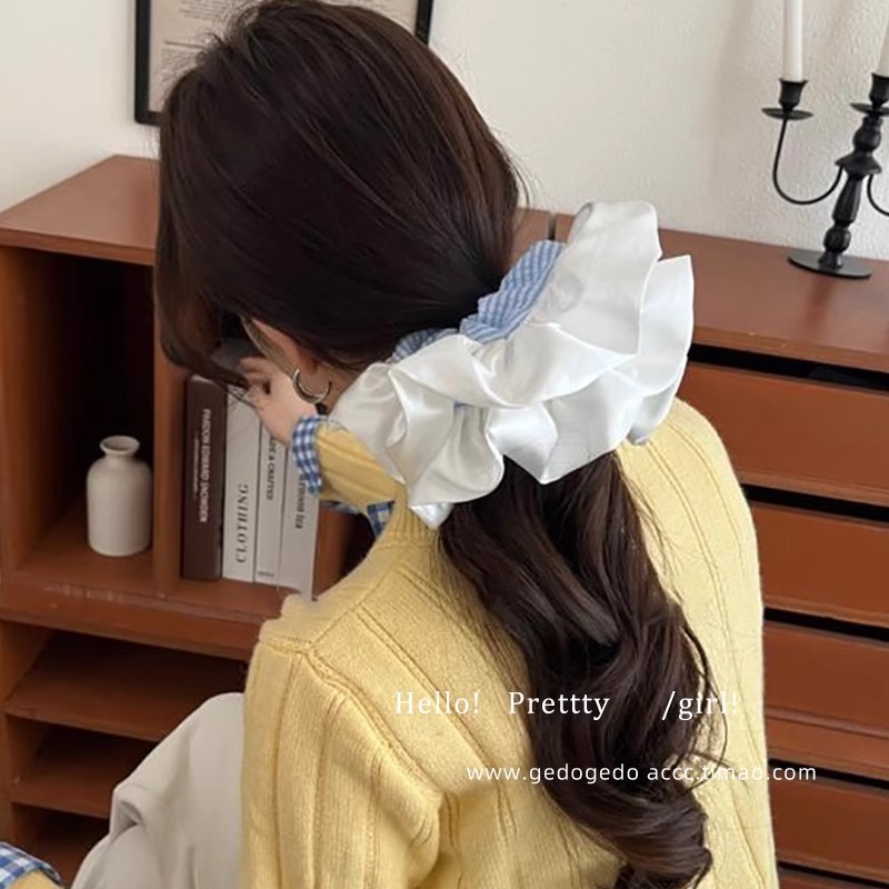 Pliegues de satén azul claro de sal marina, lazo para el cabello de intestino grueso, sentido de alto nivel femenino, cuerda de cola de caballo baja, temperamento, viento perezoso, cabeza de cuerda, flor de cabeza