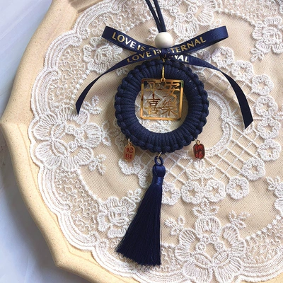 DIY woven peace and joy: Car hanging - tag-style-navy-blue-finished-product
