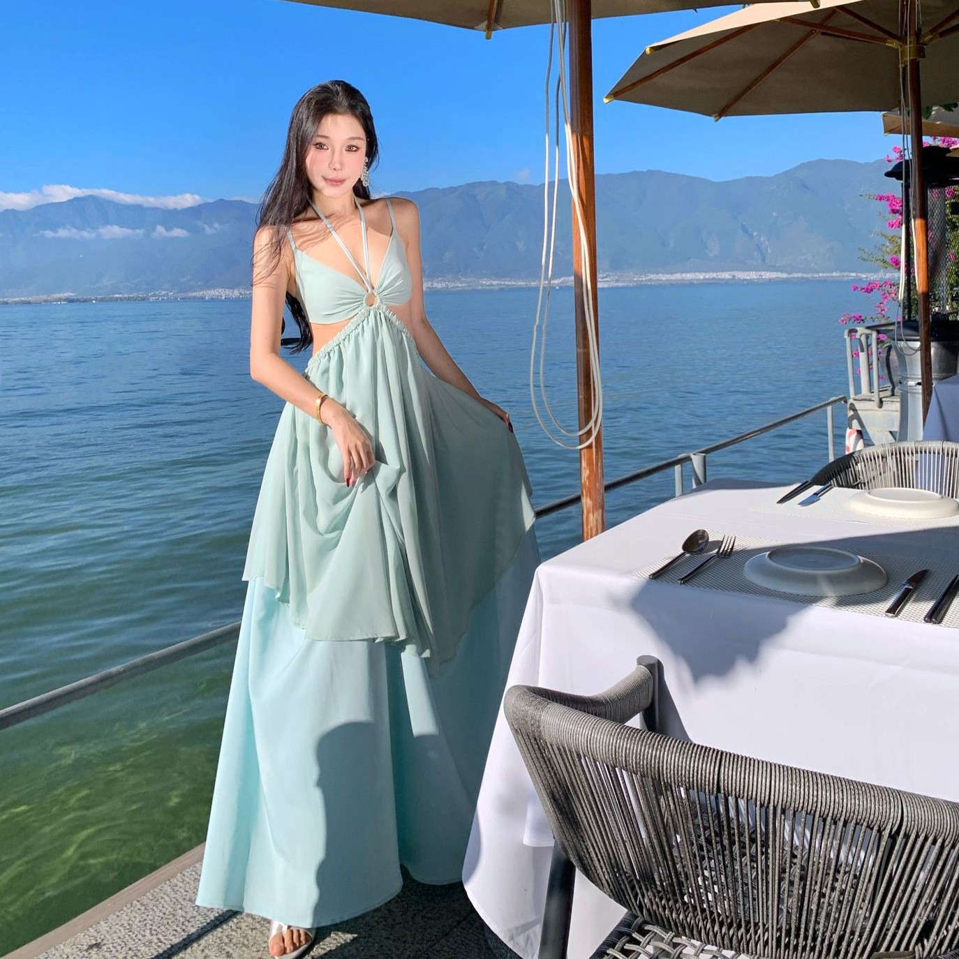 리얼 샷 민트 그린 홀리데이 스타일 페어리 슬링 원피스 아름다운 목 해변 백리스 롱 원피스 섹시한 섬 원피스