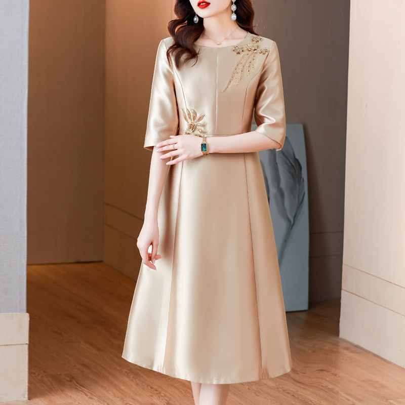 Mom's Wedding Banquet Dress 2025 New Summer Plus Size Elegant Lady Dress Female Wedding Wedding Banquet Dress Mom's Wedding Banquet Dress 2025 New Summer Plus Size Elegant Lady Dress Female Wedding Wedding Banquet Dress