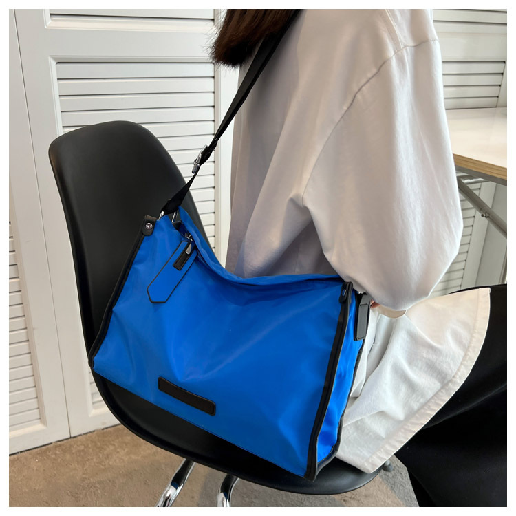 Nylon Color Block Fashion Soft Surface Square Zipper Crossbody Bag display picture 3