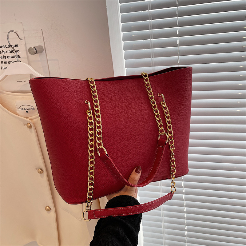 Women's Tote Shoulder Bag With Chain Handle European Style Bag_voghion.com