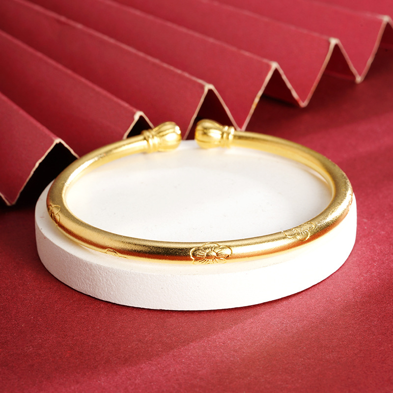 Pulsera de oro de arena antigua, herencia retro, cabeza de calabaza tallada esmerilada, pulsera abierta, temperamento femenino, joyería que no se desvanece durante mucho tiempo