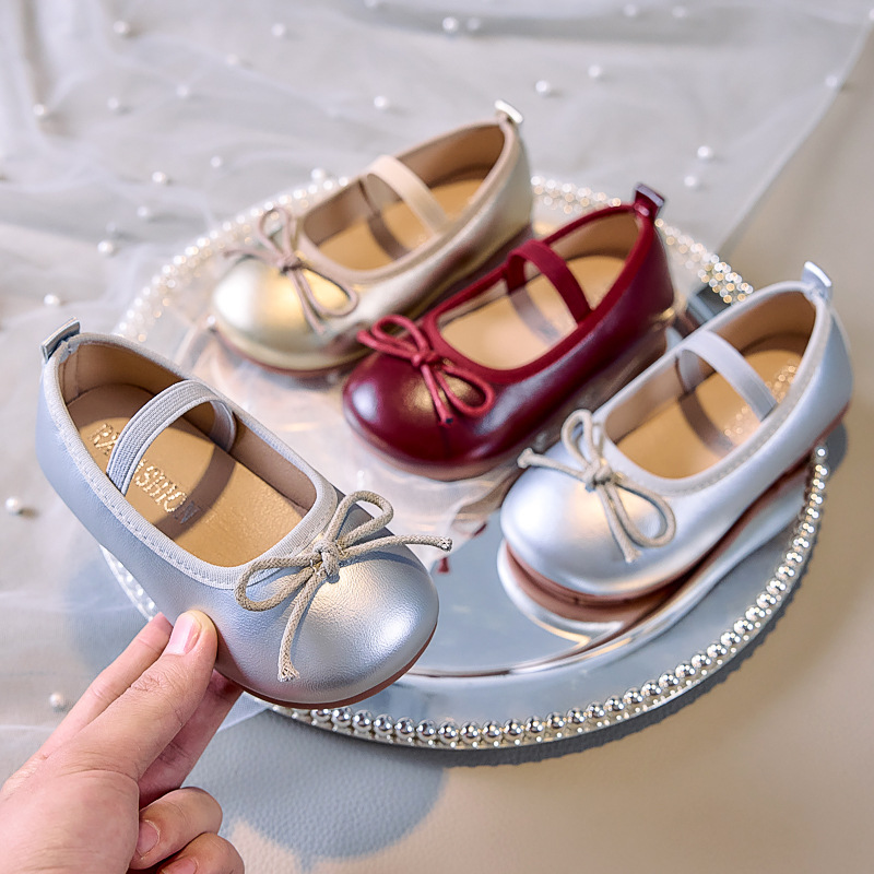 2026 Spring and Autumn Children's Korean Style Bow Princess Leather Shoes Girls' Soft Sole Comfortable Versatile Dance Shoes
