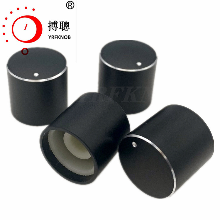 ��������ɫ����λ����ť��ɫ��ɰ���17&times;17mm���Ͻ���ť