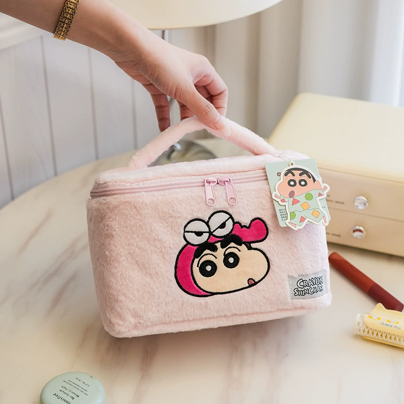 Косметичка Sanrio стеганая с синтепоном-наполнением, просторная дорожная организация, рисунки с героями