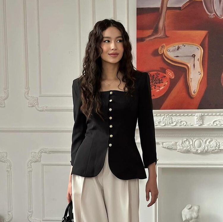 2025 Spring and Autumn New European and American Cross-Border Amazon Chanel-Style Top, High-End Square-Neck Slim-Fit Black Coat 2025 Spring and Autumn New European and American Cross-Border Amazon Chanel-Style Top, High-End Square-Neck Slim-Fit Black Coat