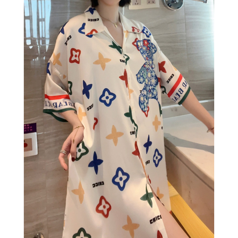Pajamas de seda de imitación vestido de mujer dulce caricatura oso hielo seda casa camisa pijama vestido en vivo