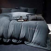 高级感A类全消光牛奶绒床上四件套轻奢纯色双面绒被套加厚床盖款