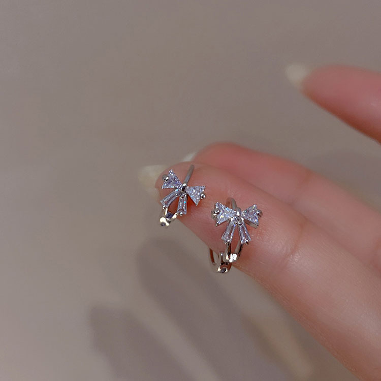 Sunburst Sparkling Diamond Bow Earrings For Women Elegant Design_voghion.com