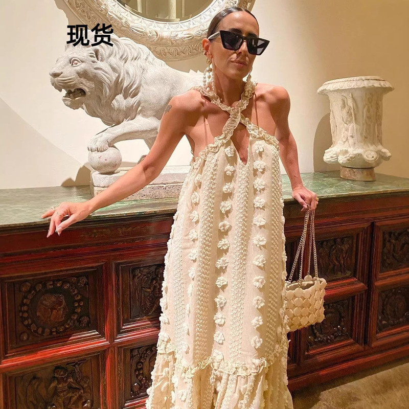 2023 fashion neck three-dimensional flower mop cake dress cross-border for Europe and the United States foreign trade lace dress