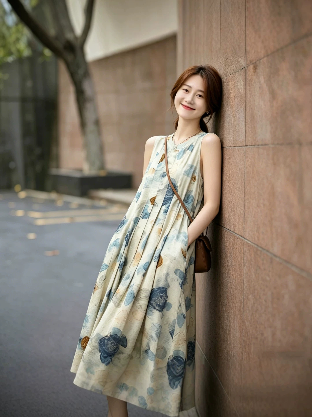 Đầm maxi nữ thắt eo cổ tròn không tay họa tiết hoa nhí — Váy in màu xanh