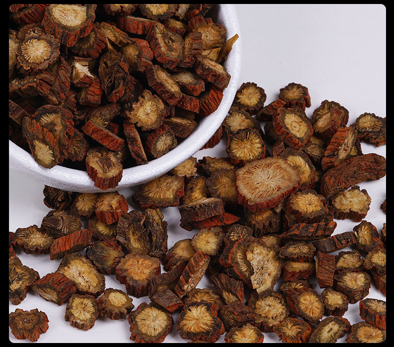 Dan Shen Slices (Salvia miltiorrhiza) — Dried Red Sage Root for Tea & Decoction in use