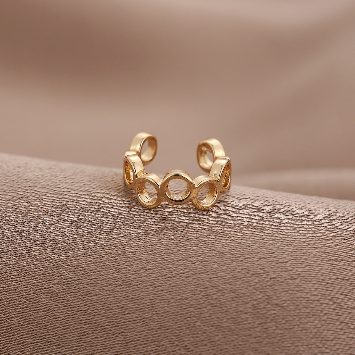 Pendientes simples personalizados de alto grado en forma de U irregular clip de oreja redonda pendientes sin oreja simples clip de hueso de oreja de moda