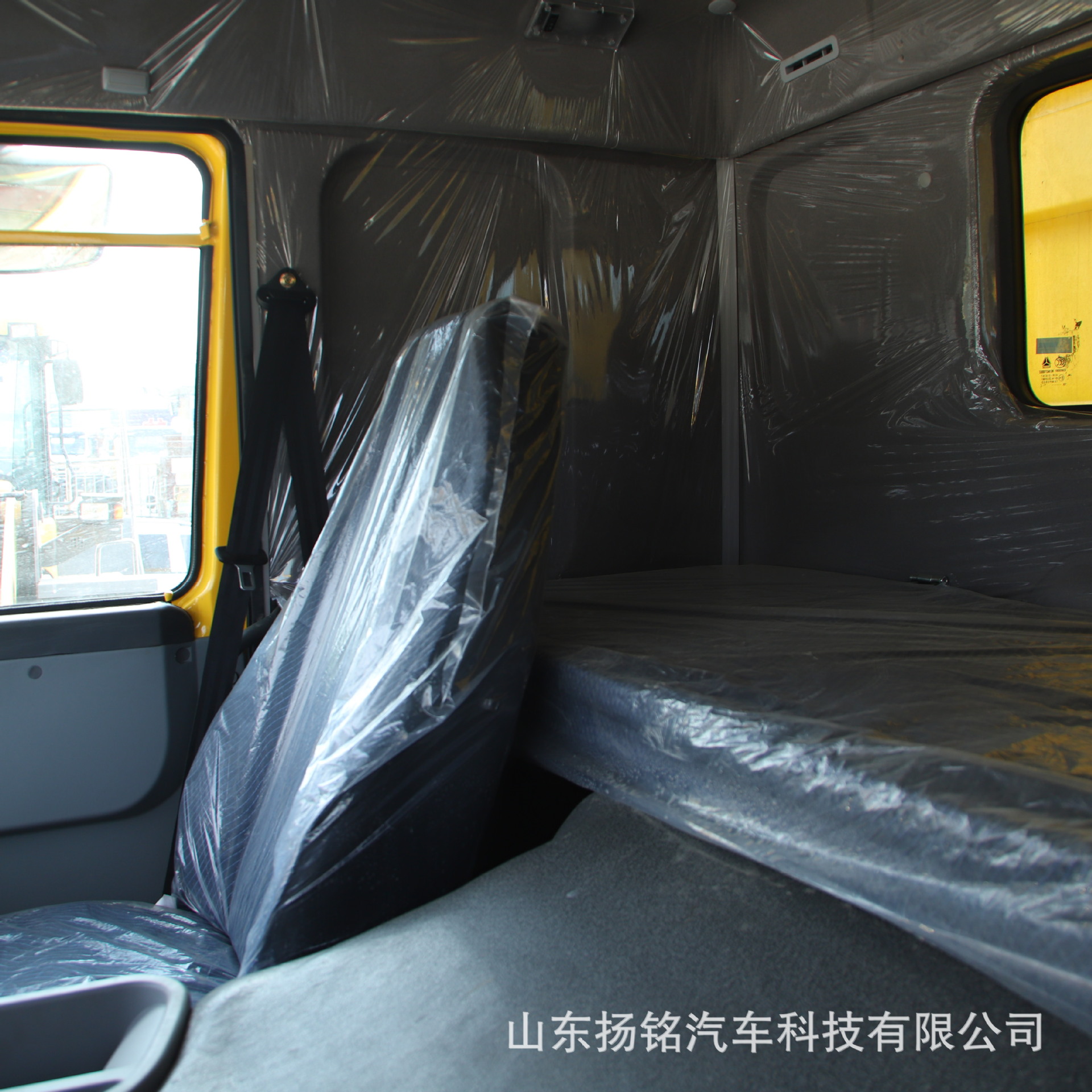 Source Factory Supply Manufacturing Howo Dump Truck Heavy-Duty Dump Truck 371 Horsepower for Transporting Soil, Sand, and Gravel