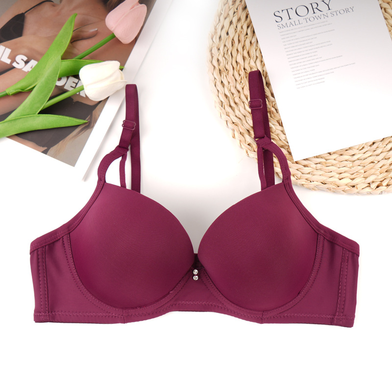 Fábrica de stock de ropa interior lisa sin marcas de pecho pequeño damas juntas sujetador de ajuste de soporte de la niñez sujetador del sudeste asiático