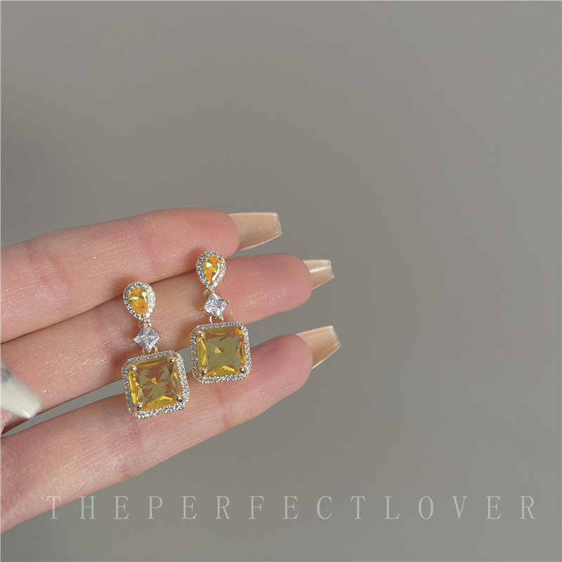 Yellow Diamond Drop Earrings Elegant Designer Style Earrings_voghion.com