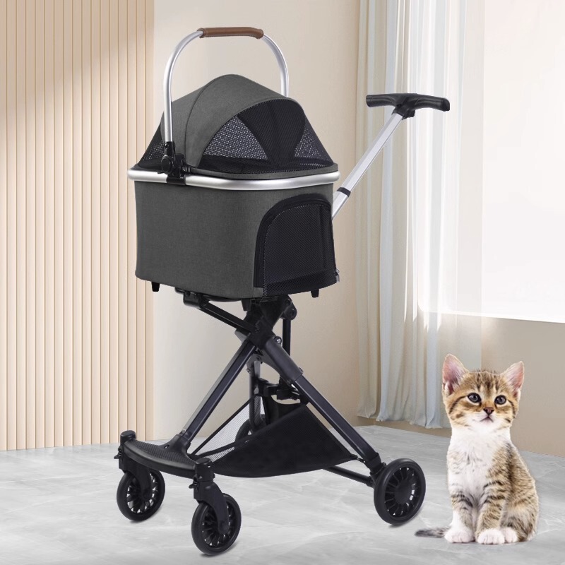 ペットカート小型犬の外出は軽くて折りたたみができます。|undefined