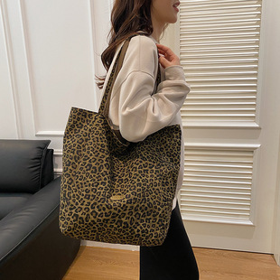 Double-sided capacious shopping bag, one-shoulder bag, school bag for leisure