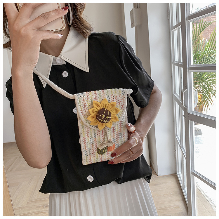 Fashion Braided Style Sunflower Pattern Mini Square Messenger Bag12*19*1cm display picture 3