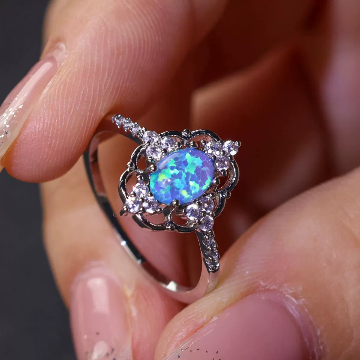 Cross -border WISH new elliptical Australian hollow lace rings Simple personality niche ring ring one piece