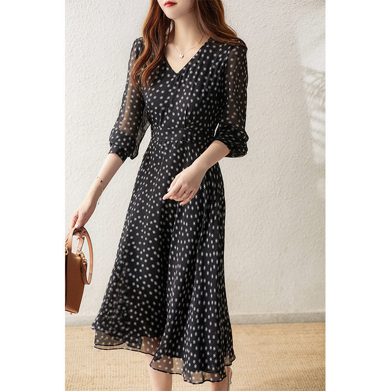 Elegant Wave Dot Silk Dress 2023 Summer New V-neck Mulberry Silk Small Circle Dress Long Skirt