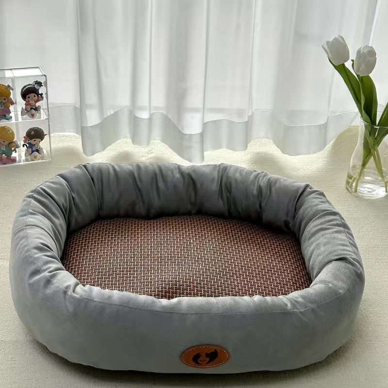 犬の巣猫の巣を厚くして保温します。|undefined