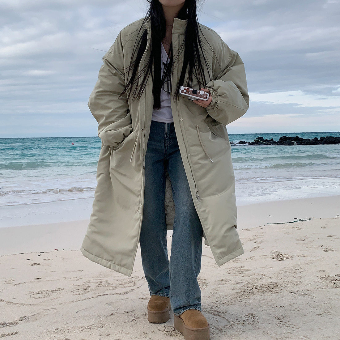 韓国のchic冬の怠惰な風の工装パーカーのゆったりした大きいものは縄の立襟の綿入れの保温の綿入れの長いコートを引き出します。