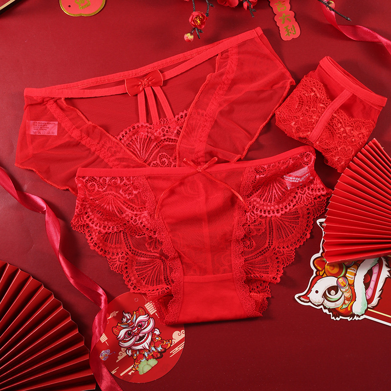 Sexy and Alluring Women's Low-Rise Knitted Seamless Breathable Lace Red Underwear for the Zodiac Year