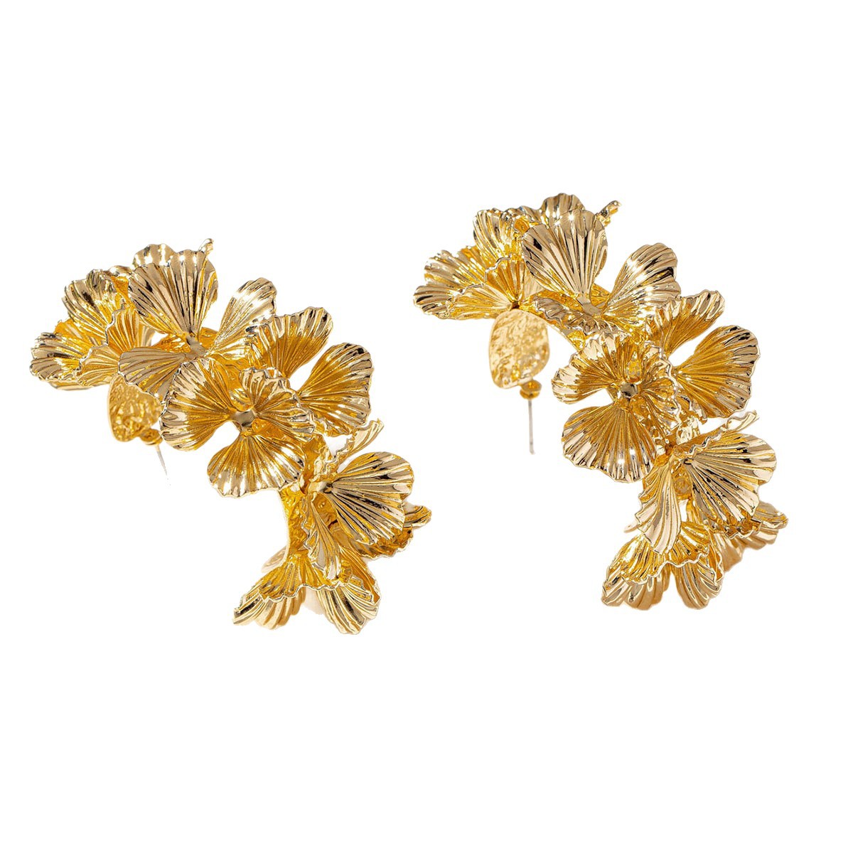 Europa y los Estados Unidos nuevos aretes exagerados de comercio exterior personalidad de aleación gran aretes de cestas de flores aretes de flores en forma de C dulce de alto nivel