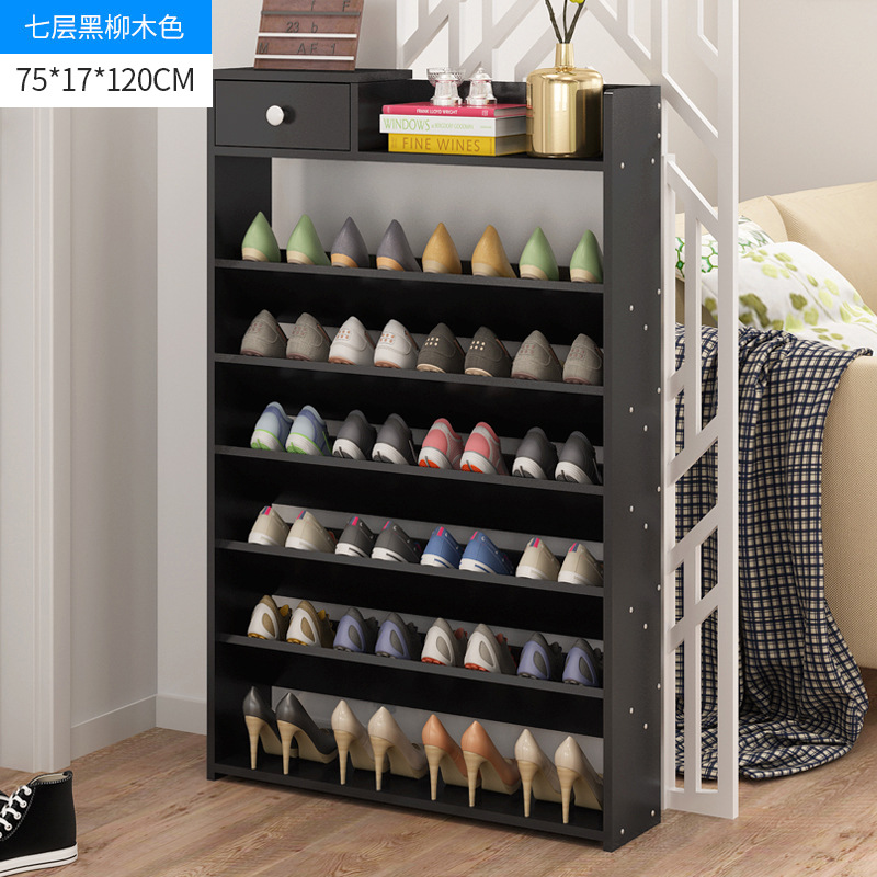 El estante de zapatos es estrecho y simple, y el armario de zapatos en la puerta contiene un estante de zapatos de varios pisos y gran capacidad en el interior del hogar.