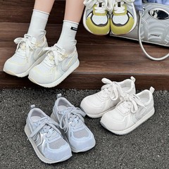 スポーツメッシュシューズ通気性メッシュフォレストシューズインナー高さ向上お父さん2025新しい夏の白いサンダル厚底婦人靴