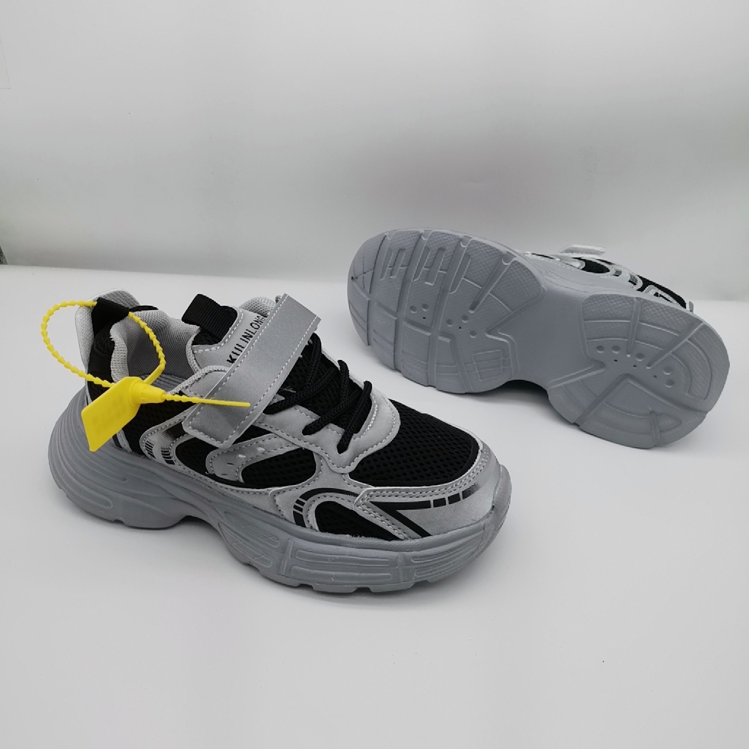 Zapatos infantiles COOPI WASPET2025 otoño y invierno zapatos deportivos casuales de cuero para niños zapatos de correr de cuero para niñas