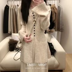 韩系慵懒风修身内搭长袖上衣女秋冬款微喇叭袖排扣下开衩针织毛衣