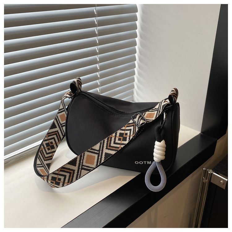 Canvas bag for women 2024 new autumn and winter versatile dumpling bag, casual and sporty wide-shoulder crossbody bag for women undefined