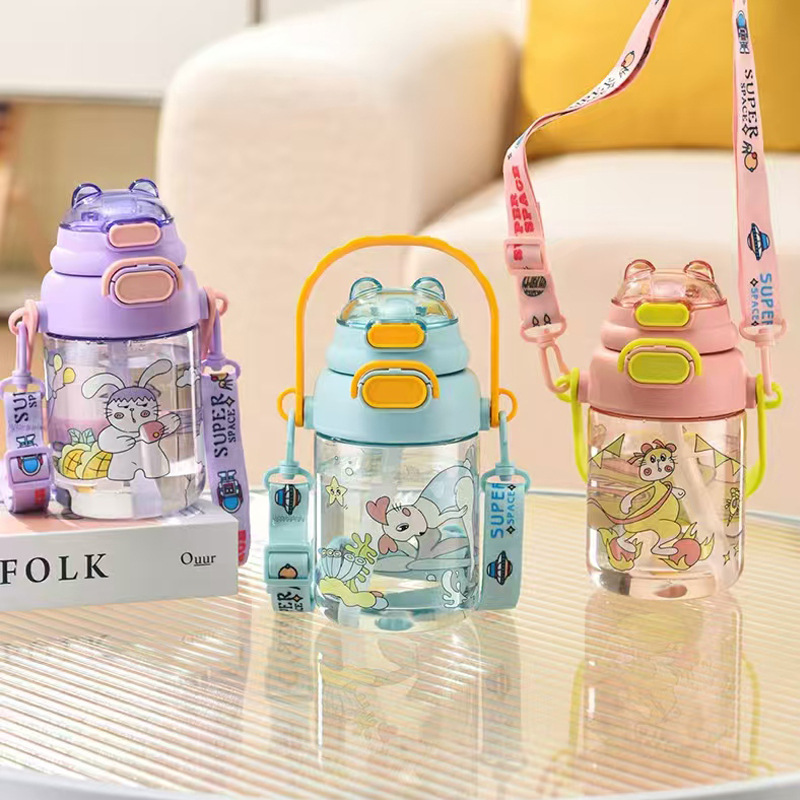 Nuevo portátil hervidor de agua de niña corazón de paja taza de agua de dibujos animados viaje taza portátil taza de bebida doble resistente a altas temperaturas