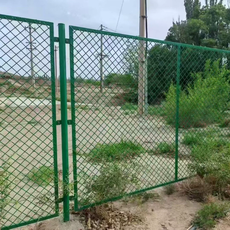 Каркас ограждение сетка шоссе колючая проволока забор разведение заводская территория уличный забор красивая призматическая сетка