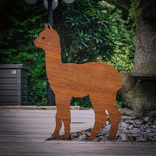 工业风爆款生锈色金属羊驼地桩户外生锈色草坪装饰地桩农场装饰