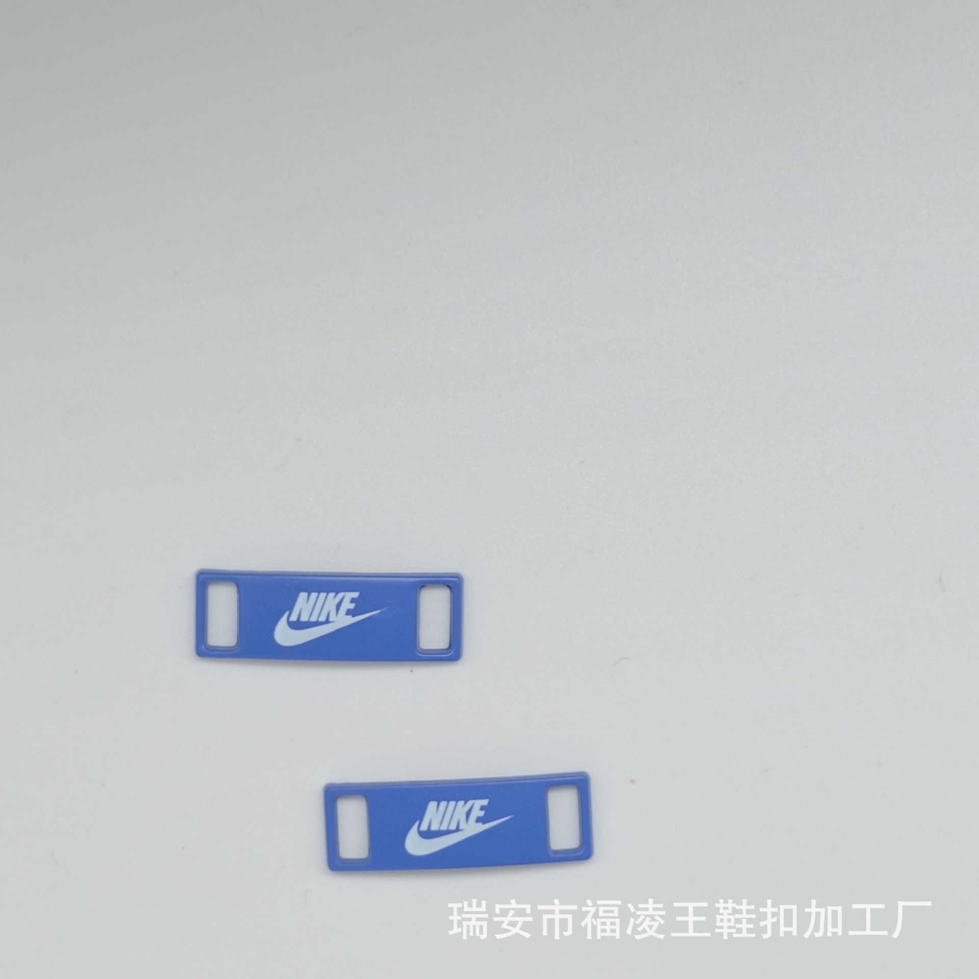 自作金属aj靴バックルランニング靴板靴鉄牌潮靴周辺個性ロゴ靴標