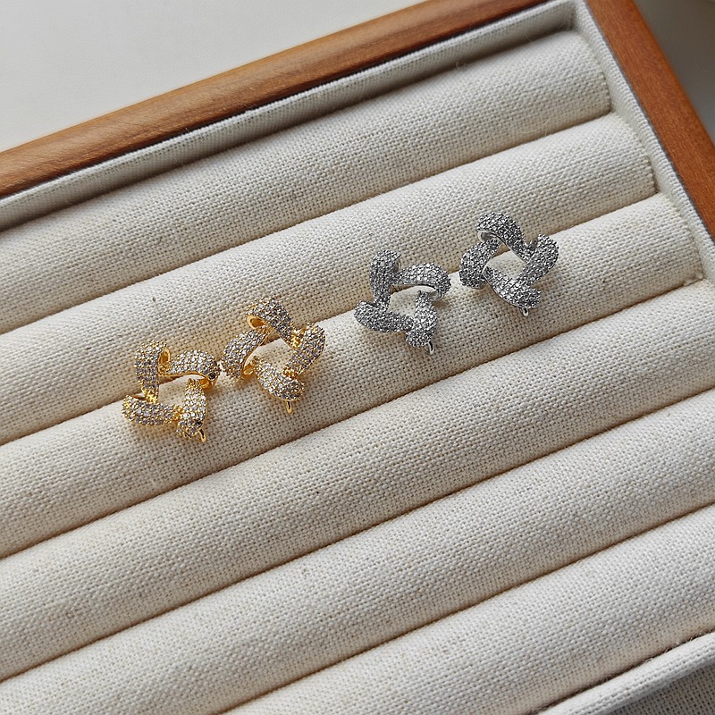 Copper platinum geometric square earrings with zircon