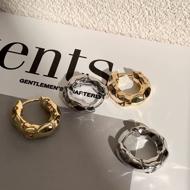 超百合不規則な円の金属のイヤリングの女性の春夏はシンプルで寒いです。|undefined
