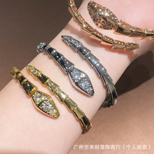 �r���p���^β�p��߹ǹ����ߏ������CŮ�㙉ɫ�����|���ԚW���_��