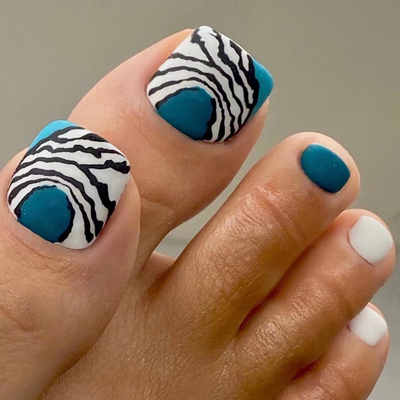 Wearable Manicure Blue Black and White Lines Foot Nails Wearable Nail Pieces Wholesale Nail Stickers Removable Nail Pieces Wearable Manicure Blue Black and White Lines Foot Nails Wearable Nail Pieces Wholesale Nail Stickers Removable Nail Pieces