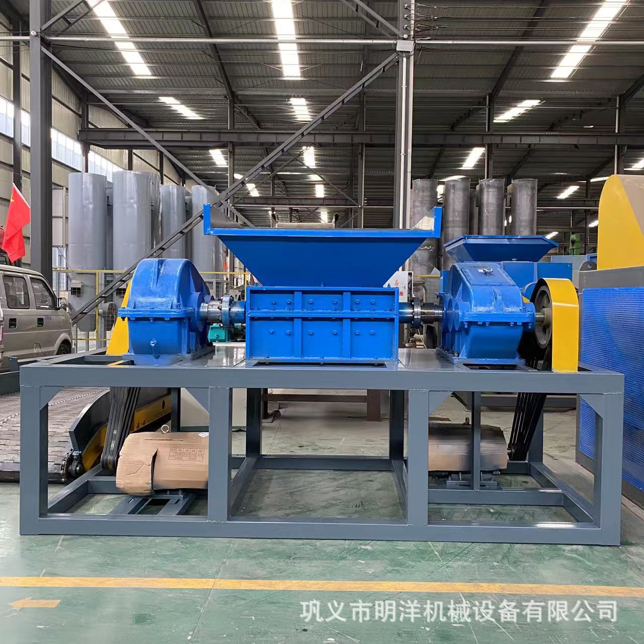 大型双轴撕碎机废旧金属煤气罐撕碎机1600型生活垃圾稻草撕碎设备